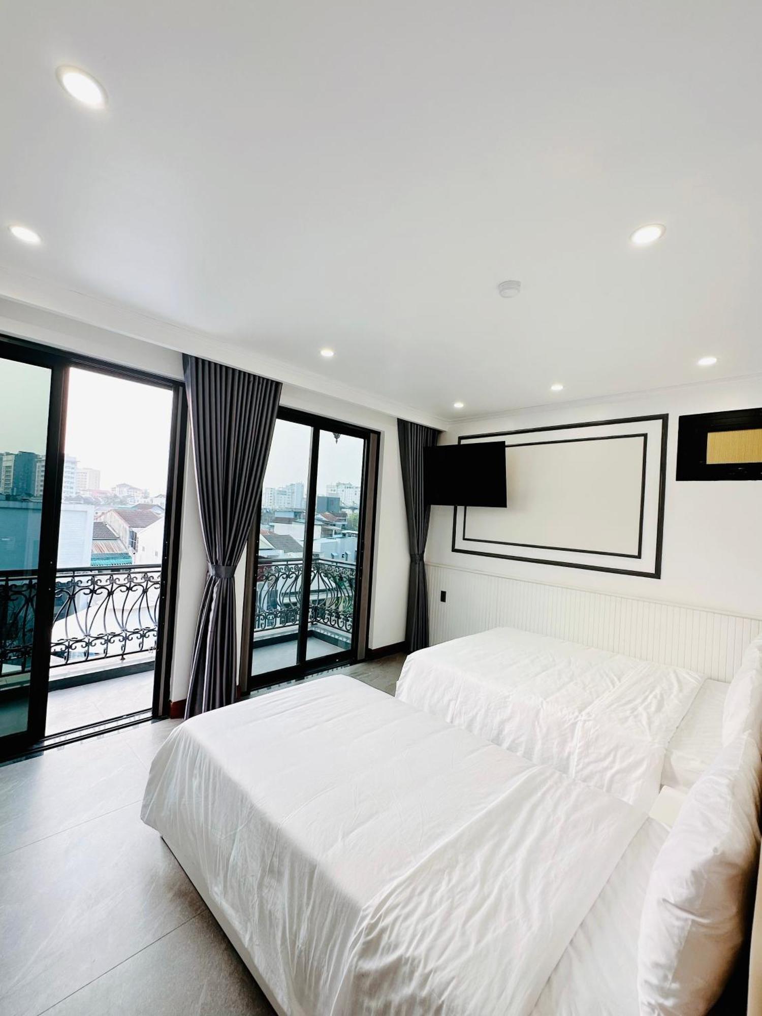 Sala Hotel Hue Exterior photo