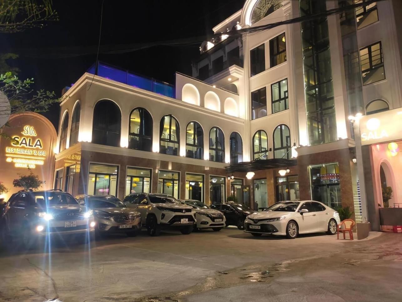 Sala Hotel Hue Exterior photo