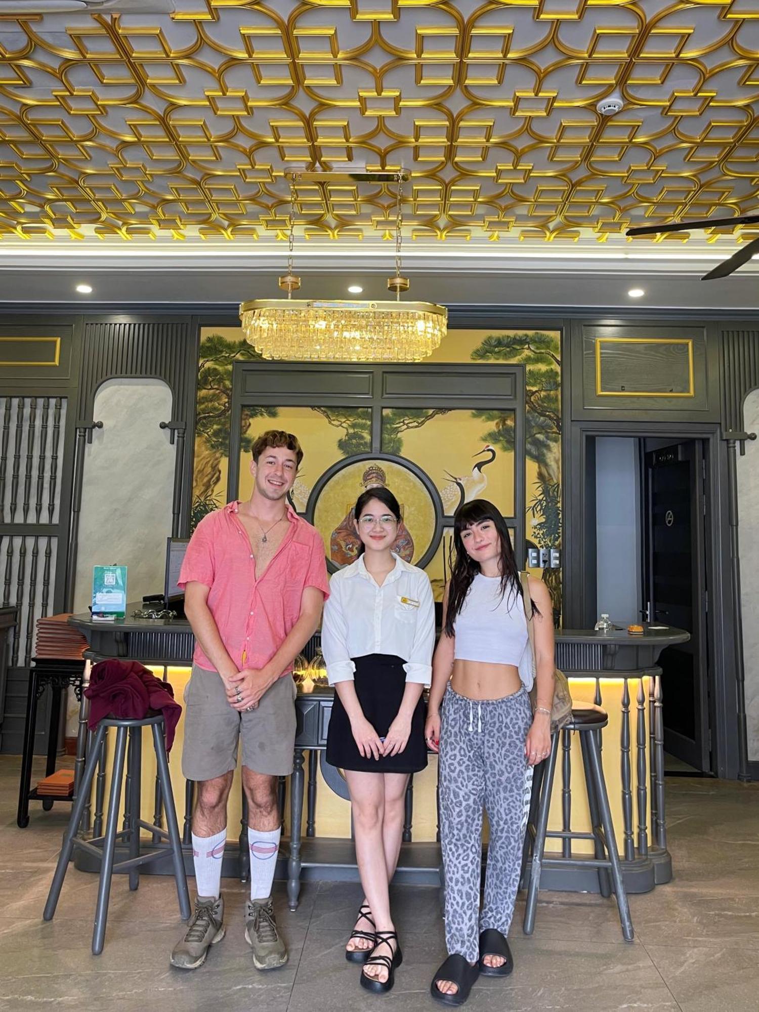 Sala Hotel Hue Exterior photo